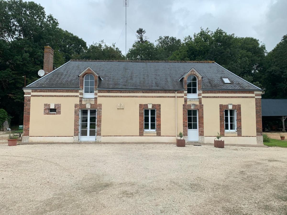 Lanneray Gite A La Ferme De Sainte Radegonde מראה חיצוני תמונה